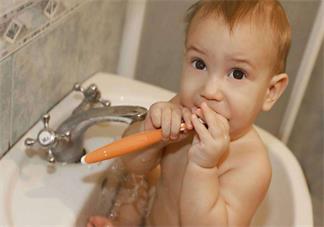 孩子几岁可以自己刷牙 怎么呵护孩子的牙齿比较好
