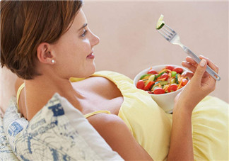 怀孕后期怎么吃才营养 孕晚期营养饮食摄取量参考