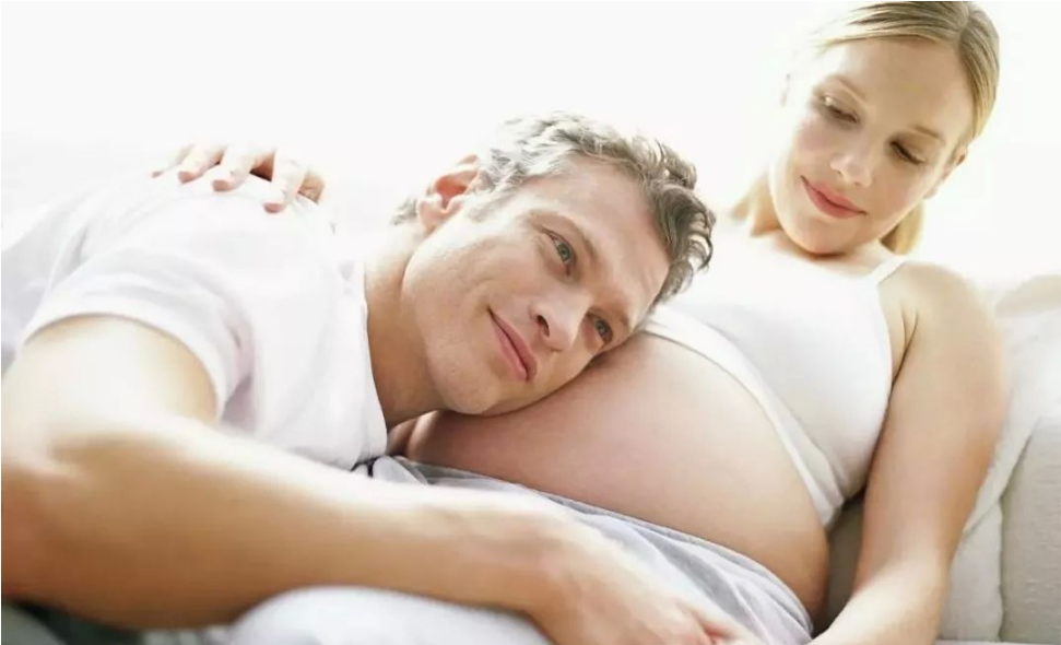 试管婴儿出生后和正常受孕的宝宝有什么区别 试管婴儿容易流产吗