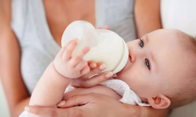 宝宝1岁后只爱喝奶不吃饭怎么办 宝宝1岁后吃什么好