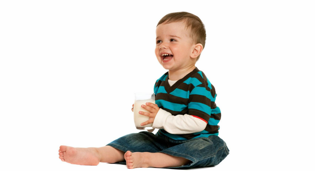宝宝一岁以后有必要换奶粉吗 怎么选择一岁后宝宝喝的配方奶