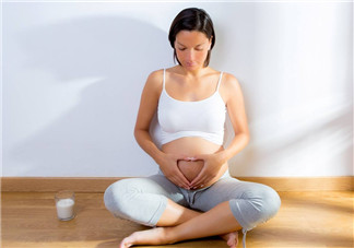 怀孕中期可以做伸展操或孕妇瑜珈吗 孕中期生活习惯需要注意什么