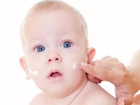 宝宝得了湿疹应该怎么办 湿疹的防治方法