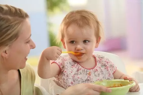 宝宝不爱吃饭怎么办 怎么提高宝宝的食欲
