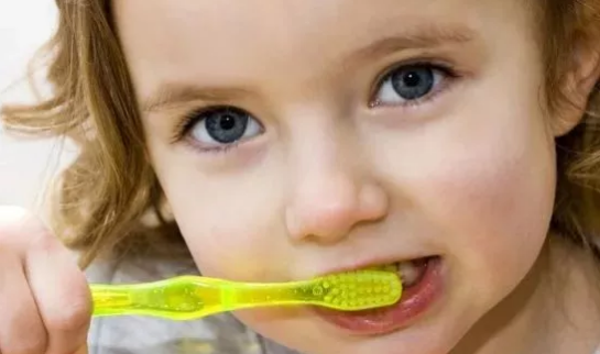 孩子为什么长蛀牙 如何防止孩子长蛀牙