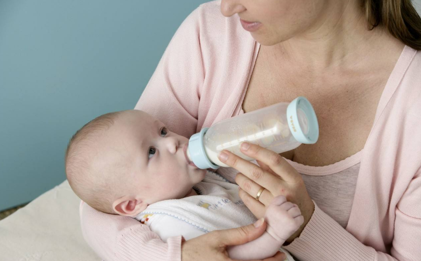 孩子牛奶过敏能吃蛋黄吗 孩子牛奶过敏药注意什么