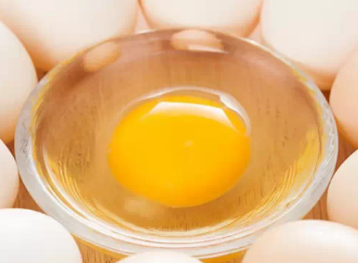 为什么小孩不爱吃鸡蛋黄 宝宝不爱吃鸡蛋黄是挑食吗2018