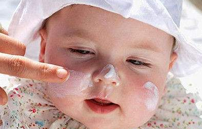 宝宝皮肤皲裂怎么办    冬季宝宝皮肤护理方法