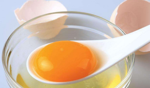宝宝多大可以吃蛋白   宝宝蛋清过敏的表现