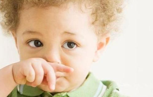 宝宝总是不停吸鼻子是怎么回事 宝宝鼻子护理注意事项