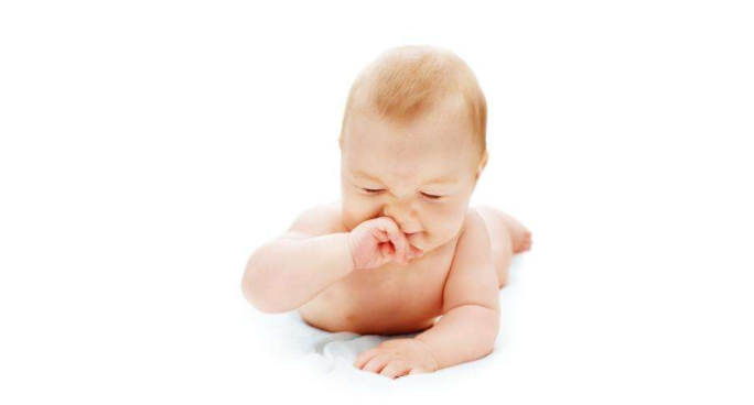 宝宝总是不停吸鼻子是怎么回事 宝宝鼻子护理注意事项