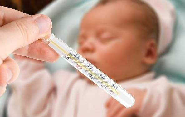 宝宝打预防针后发烧是什么原因  打预防针后发烧怎么办