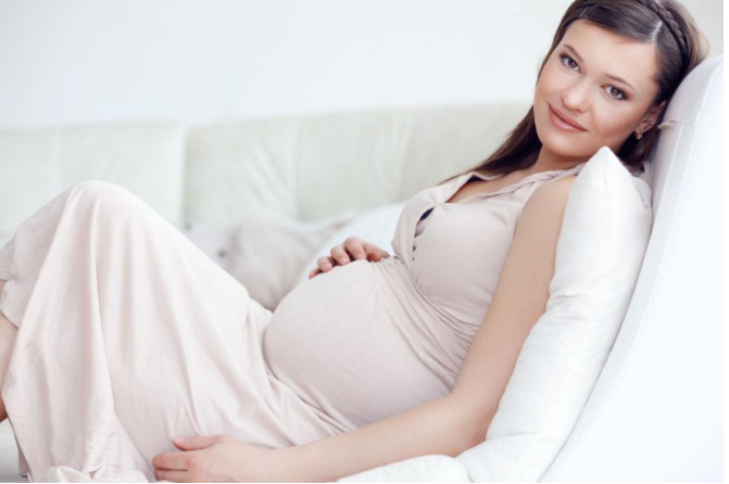 孕晚期爬楼梯有助于顺产吗 孕妇怎么做才更有利于顺产