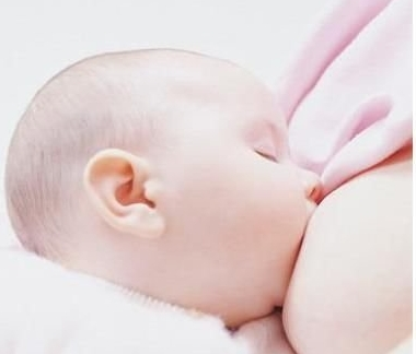 宝宝不愿意吃母乳 宝宝不愿意吃母乳的原因