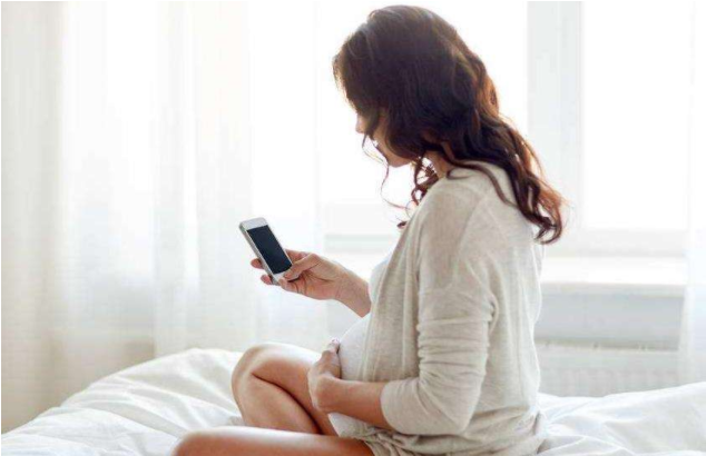 孕妇可以玩手机吗 孕妇如何科学安全使用手机