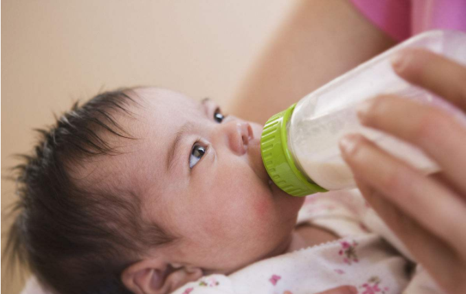 怎么给宝宝正确转奶 宝宝转奶容易出现的误区