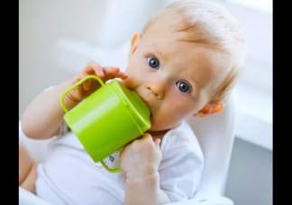 宝宝吃奶量少的原因 宝吃奶量少怎么办