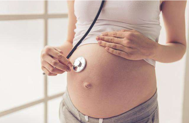 孕期显怀是胎儿大小决定的吗 孕期上怀和下怀有什么区别 