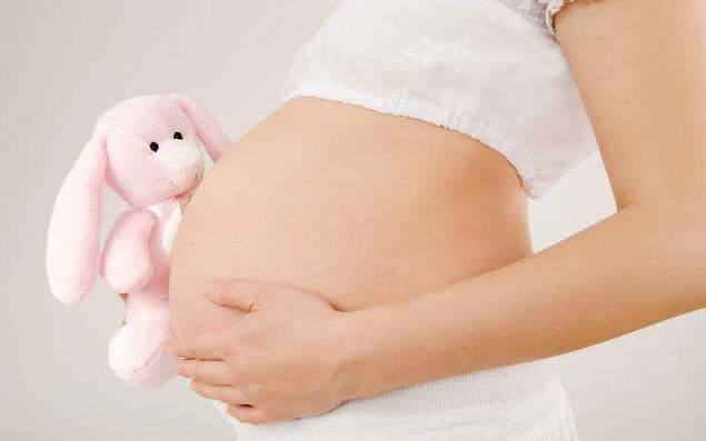 孕期显怀是胎儿大小决定的吗 孕期上怀和下怀有什么区别