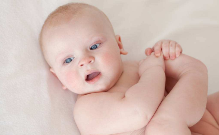 宝宝的肤色是什么决定的 孕妇吃什么水果宝宝皮肤会变白