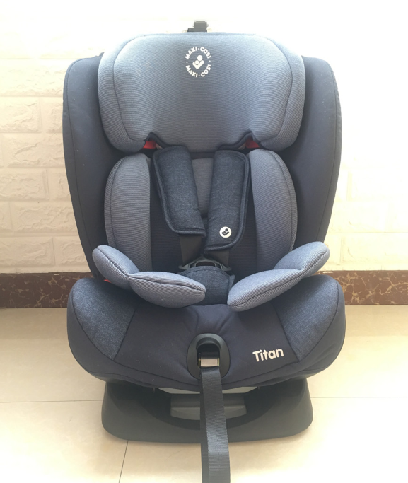 迈可适MaxiCosi安全座椅怎么样 迈可适Titan安全座椅使用测评