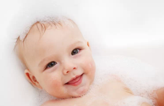 孩子发烧什么时候可以洗澡 孩子发烧洗澡时间