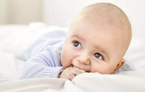 宝宝肌张力低有哪些表现 宝宝肌张力低的表现