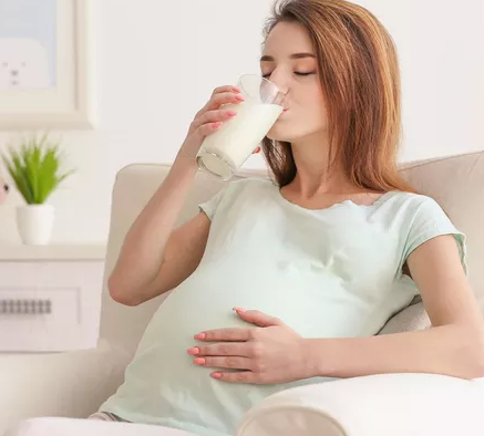 不适合喝牛奶的妈妈有哪些 哪些妈妈不适合喝牛奶