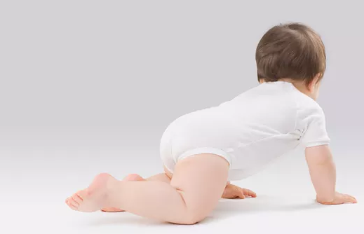 婴儿太早学坐有什么危害 宝宝太早学坐的危害