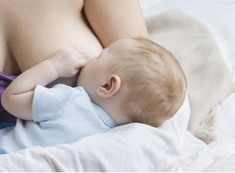 妈妈感冒了能喂母乳吗 哺乳期发烧能喂奶吗