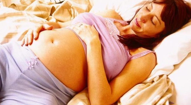 什么情况下孕妇需要补充复合维生素 孕妇服用复合维生素对宝宝有什么影响