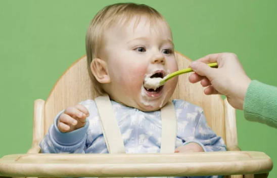 宝宝反馈式喂养有什么用 反馈式喂养的好处