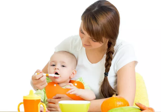 宝宝反馈式喂养有什么用 反馈式喂养的好处
