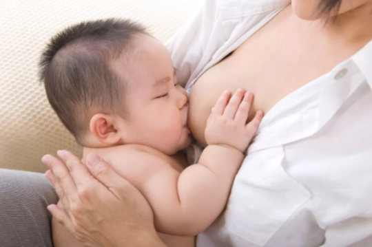 纯母乳喂养的正确方法 纯母乳喂养的定义