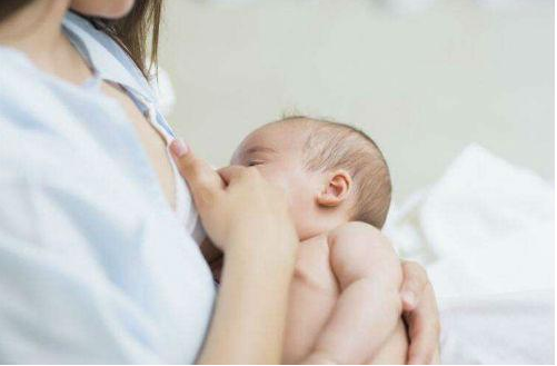 哺乳期|哺乳期来月经正常吗 哺乳期来月经会不会影响母乳质量
