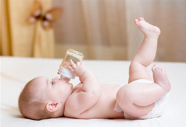 宝宝脱水怎么办 为什么孩子更容易脱水