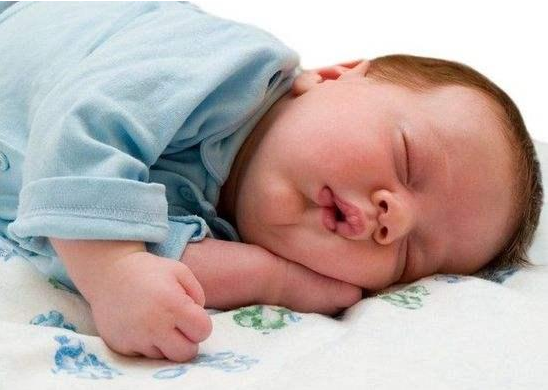 孩子睡觉磨牙怎么解决 孩子睡觉磨牙解决方法