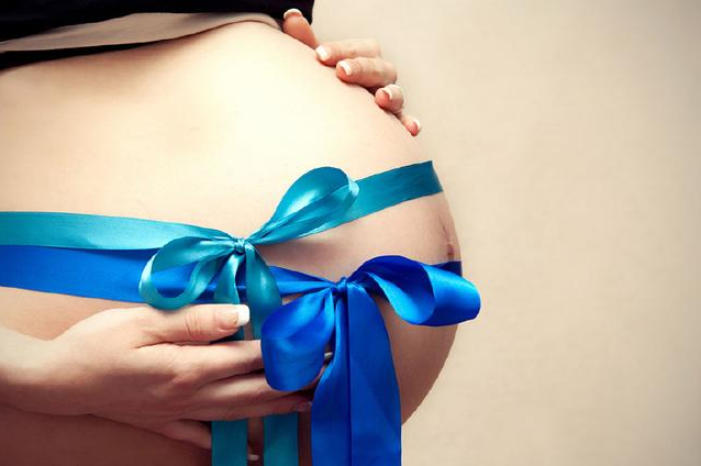 怀孕几个月显怀正常 显怀早对胎儿发育好吗