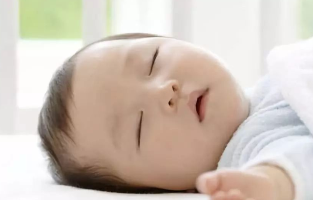 宝宝睡反觉怎么才能正过来 宝宝睡反觉时间怎么调整2019