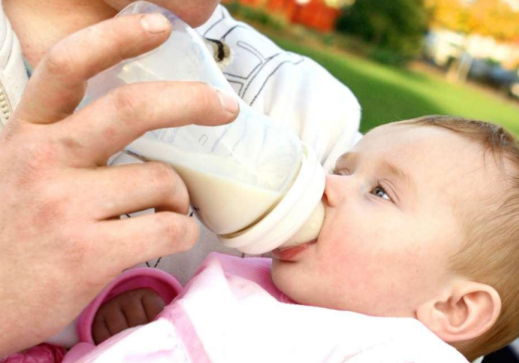 宝宝长得不好需要加奶粉吗 宝宝什么时候添加奶粉