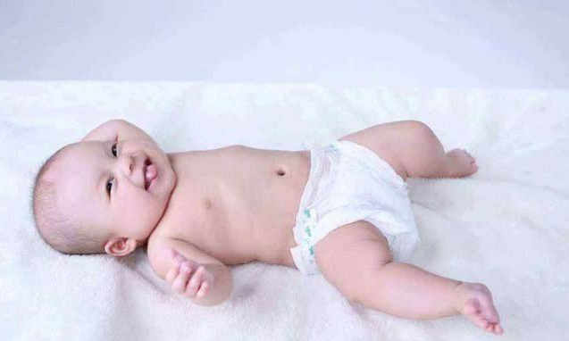 宝宝什么时候不需要穿纸尿裤 如何让宝宝逐渐摆脱纸尿裤