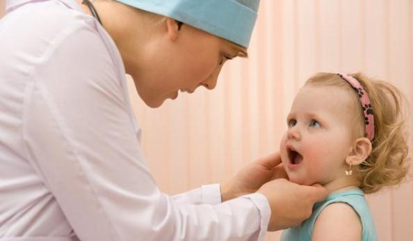如何判断宝宝是否是舌系带过短 宝宝舌系带过短需要手术吗