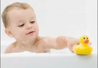 宝宝洗澡的4做4不做 宝宝洗澡的注意事项