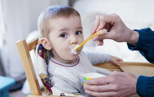 宝宝辅食应该怎么添加 不同月龄宝宝辅食添加的方法