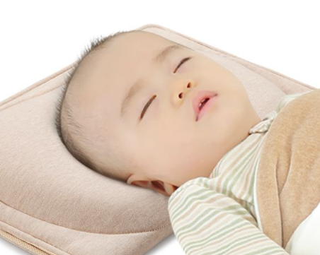 什么时候宝宝需要用枕头 如何给宝宝挑选合适的枕头