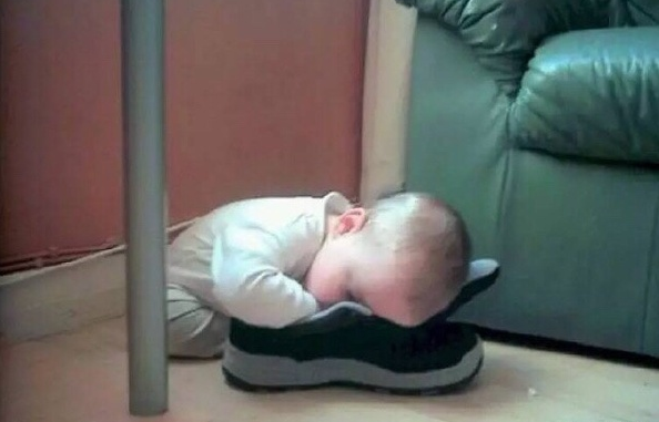 睡姿透露宝宝性格特点 宝宝各种爆笑奇葩睡姿图