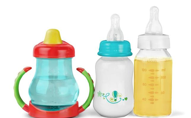 宝宝多大应该戒掉奶瓶 宝宝戒掉奶瓶后用什么喝奶
