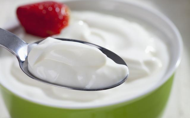 孕妇喝纯牛奶还是酸奶好 孕妇喝纯牛奶和酸奶有什么区别