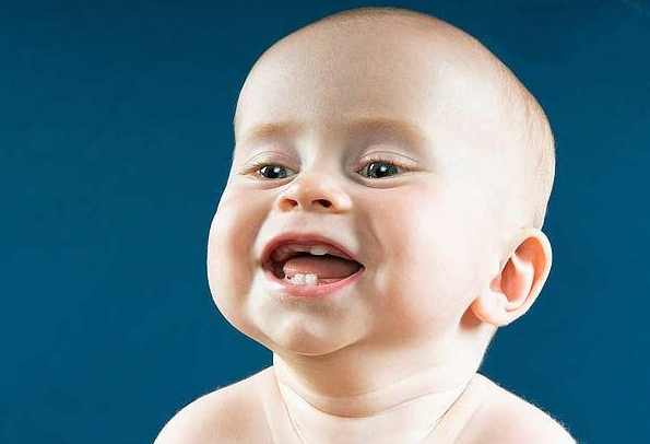 孩子长牙会导致发烧吗 孩子长牙期的不适应症有哪些