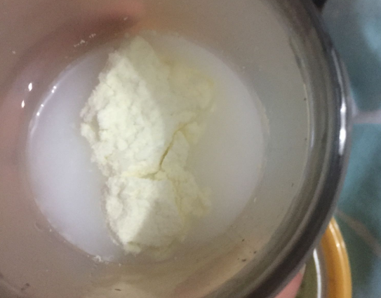 完达山奶粉和美素雅培哪个好 完达山奶粉和进口奶粉对比测评